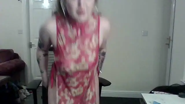 Snapshot of Persha_XX chatting on 11.19.25 Persha XX online show from 11.19.25