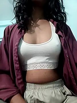 Snapshot of Purnima_18 chatting on 12.02.25 Purnima 18 online show from 12.02.25