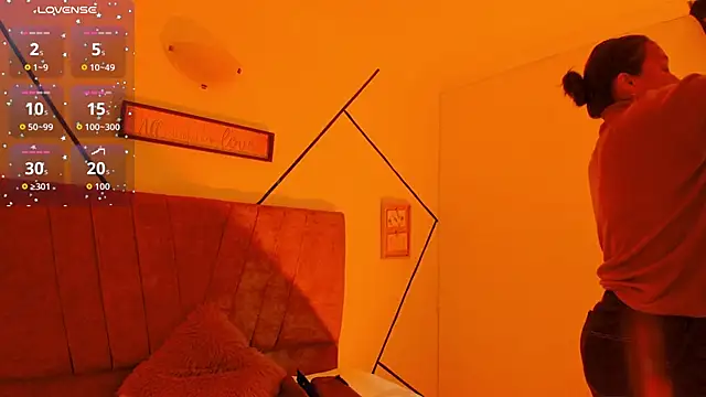 Snapshot of Julieta_Lein_ chatting on 12.02.25 Julieta Lein online show from 12.02.25