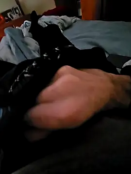 Snapshot of Raika25 chatting on 11.26.25 Raika25 online show from 11.26.25