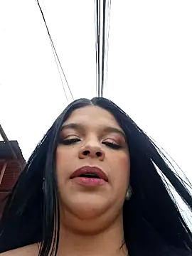 Snapshot of Layla-daring chatting on 11.27.25 Layla-daring online show from 11.27.25