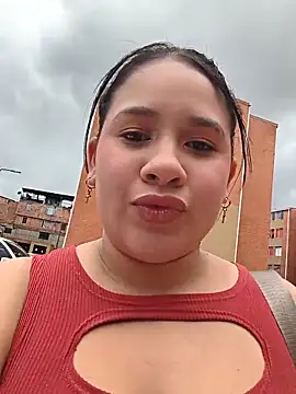 Snapshot of Kendra-daring chatting on 11.29.25 Kendra-daring online show from 11.29.25