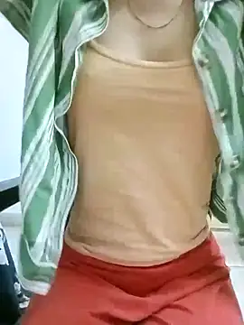 Snapshot of Roja__ chatting on 11.30.25 Roja online show from 11.30.25