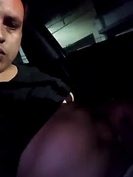 Snapshot of art-e9-2 chatting on 11.26.25 art-e9-2 online show from 11.26.25