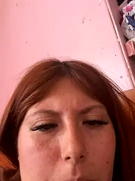 Snapshot of milaaagracee chatting on 11.20.25 milaaagracee online show from 11.20.25