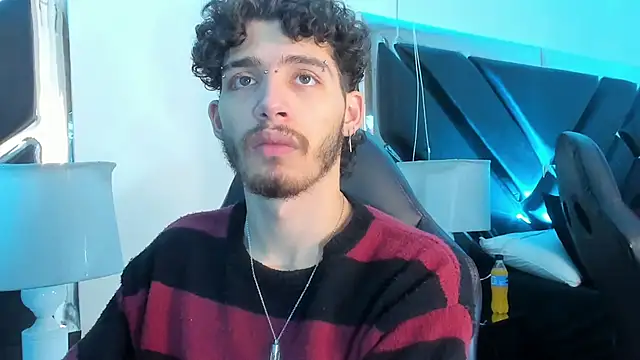 Snapshot of JojoBraando chatting on 12.02.25 JojoBraando online show from 12.02.25