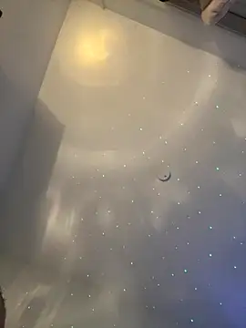 Kerysmae online show from 12.02.25