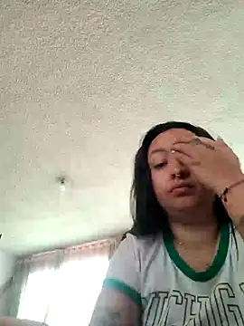 Snapshot of Venus_22 chatting on 12.02.25 Venus 22 online show from 12.02.25