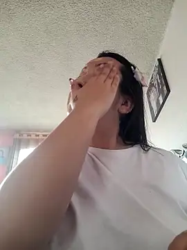 Snapshot of Venus_22 chatting on 12.03.25 Venus 22 online show from 12.03.25