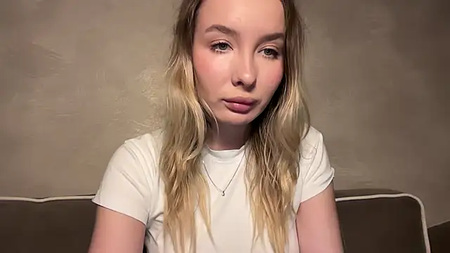 Snapshot of keeendall chatting on 12.04.25 keeendall online show from 12.04.25