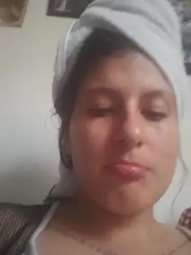 Snapshot of AnaMaria-12 chatting on 11.29.25 AnaMaria-12 online show from 11.29.25