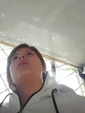 Snapshot of AnaMaria-12 chatting on 12.03.25 AnaMaria-12 online show from 12.03.25