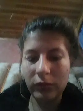 Snapshot of AnaMaria-12 chatting on 12.04.25 AnaMaria-12 online show from 12.04.25