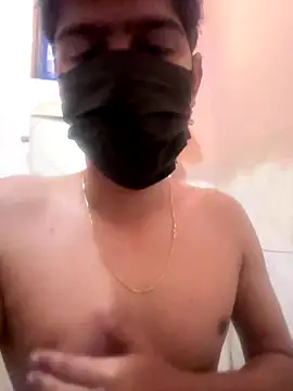 Snapshot of hardboydick2000 chatting on 12.04.25 hardboydick2000 online show from 12.04.25