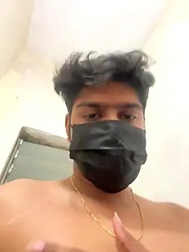 Snapshot of hardboydick2000 chatting on 12.04.25 hardboydick2000 online show from 12.04.25