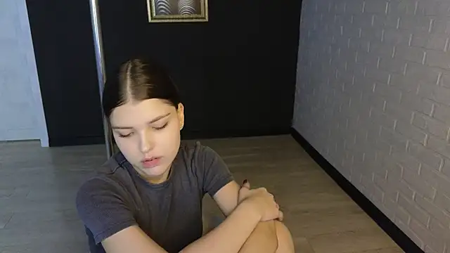 Sierra Maddison online show from 11.25.25