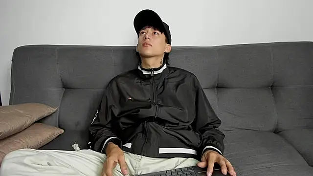 Snapshot of Darsel_night chatting on 11.27.25 Darsel night online show from 11.27.25