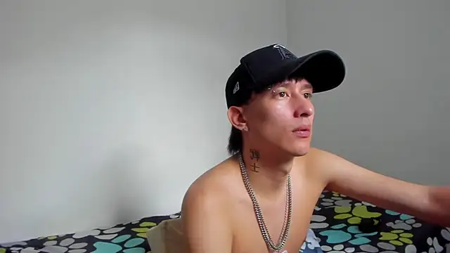 Snapshot of Darsel_night chatting on 12.04.25 Darsel night online show from 12.04.25