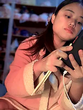 Snapshot of Toffee-00 chatting on 11.30.25 Toffee-00 online show from 11.30.25