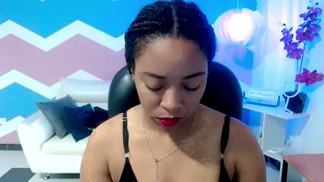 cataleya eebony online show from 11.30.25