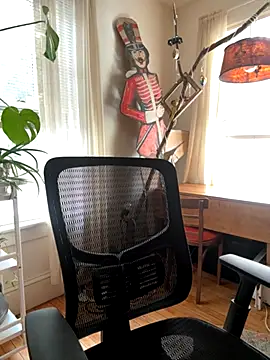 Snapshot of cubflower chatting on 12.04.25 cubflower online show from 12.04.25