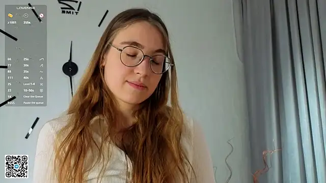 Snapshot of DebbraBickler chatting on 12.03.25 DebbraBickler online show from 12.03.25