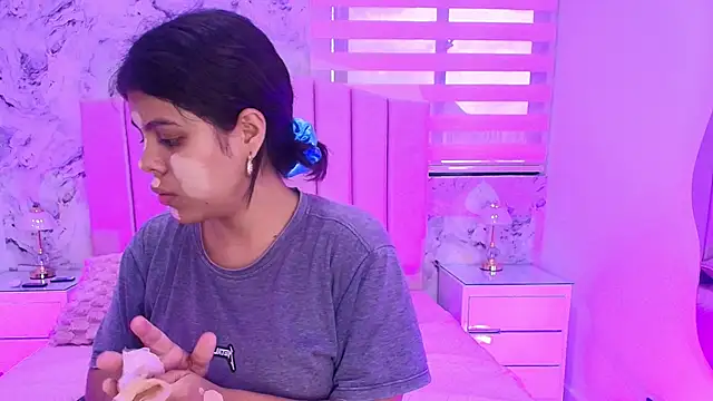 Snapshot of katsumi_yan chatting on 12.01.25 katsumi yan online show from 12.01.25