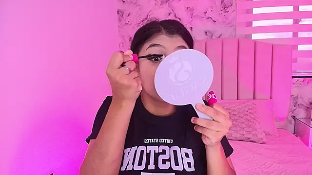 Snapshot of katsumi_yan chatting on 12.02.25 katsumi yan online show from 12.02.25