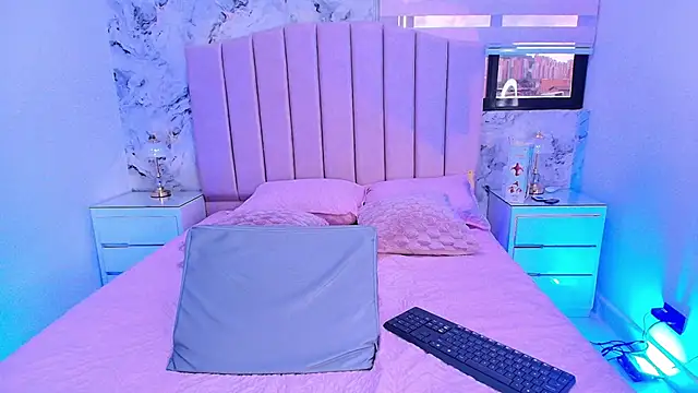 Snapshot of katsumi_yan chatting on 12.03.25 katsumi yan online show from 12.03.25