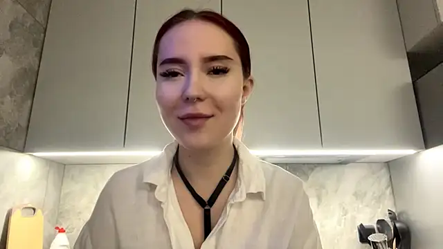 DaphineMckoy online show from 12.03.25