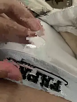 Snapshot of boyyyy2k1 chatting on 11.24.25 boyyyy2k1 online show from 11.24.25