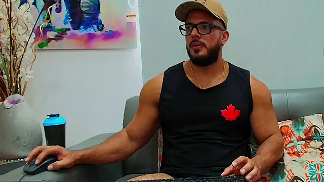 Snapshot of titanmax25 chatting on 11.24.25 titanmax25 online show from 11.24.25