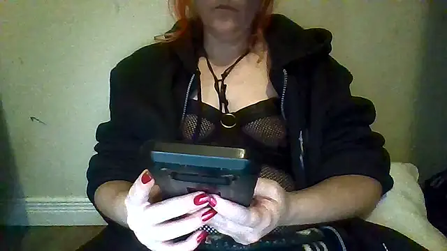 Snapshot of findom_mistressvampcandy chatting on 11.23.25 findom mistressvampcandy online show from 11.23.25
