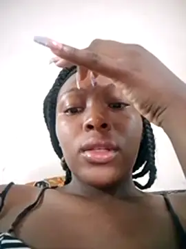 Snapshot of KiaracCastilo chatting on 11.30.25 KiaracCastilo online show from 11.30.25