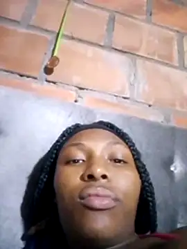 Snapshot of KiaracCastilo chatting on 12.04.25 KiaracCastilo online show from 12.04.25