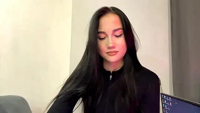 Beautyofnlka online show from 11.25.25