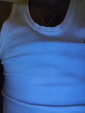 Snapshot of suv07_ chatting on 11.25.25 suv07 online show from 11.25.25