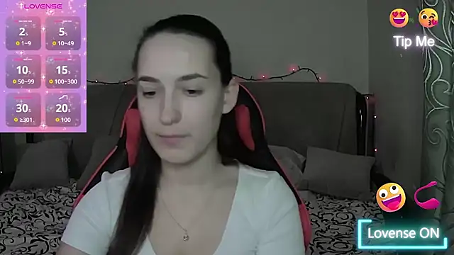 Snapshot of Star_Kate chatting on 12.02.25 Star Kate online show from 12.02.25