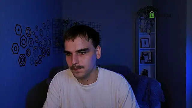 Snapshot of oliver_hill chatting on 11.23.25 oliver hill online show from 11.23.25