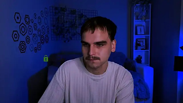 Snapshot of oliver_hill chatting on 11.24.25 oliver hill online show from 11.24.25