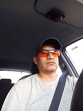 ChrisFloresP online show from 11.29.25