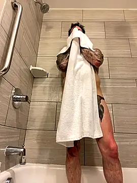 Snapshot of JSizzle13 chatting on 11.25.25 JSizzle13 online show from 11.25.25