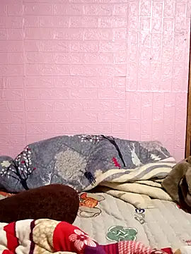 Snapshot of Lily-ross22 chatting on 12.01.25 Lily-ross22 online show from 12.01.25