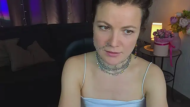 Snapshot of Marla_Bri chatting on 11.28.25 Marla Bri online show from 11.28.25