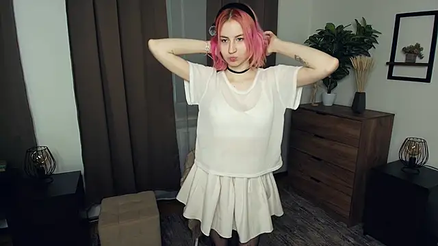 JenaePilkenton online show from 12.04.25