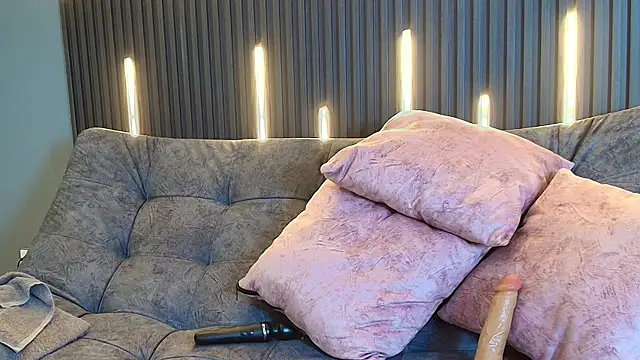 scarlett aviebby online show from 12.04.25