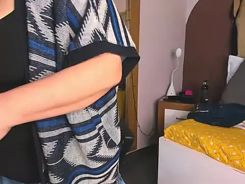 MilaFoxxy online show from 11.29.25