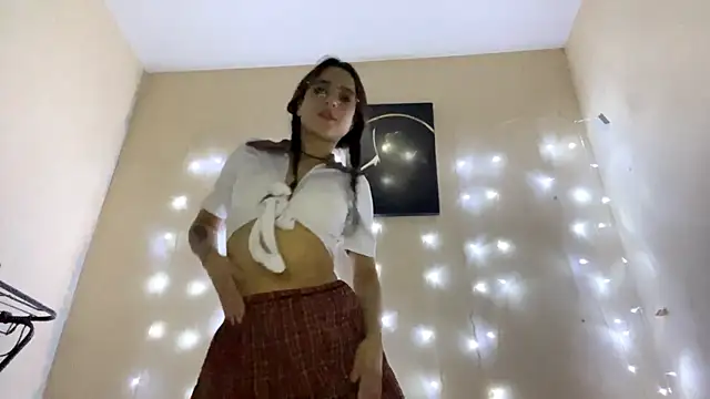 Snapshot of Kerrifan chatting on 11.25.25 Kerrifan online show from 11.25.25