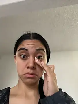 Miia moonn online show from 11.27.25