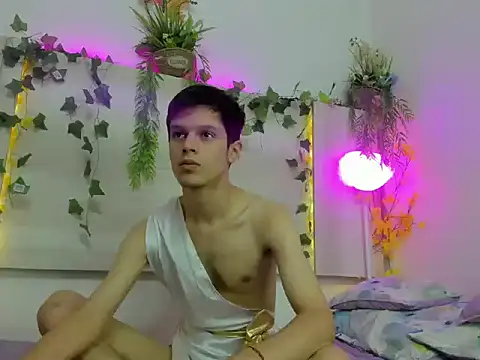 AngelSlimm online show from 12.03.25